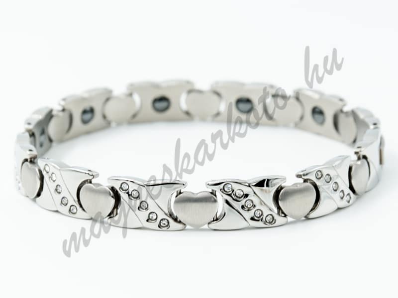 Elegáns mágneses karkötő nőknek orvosi acélból - Camille