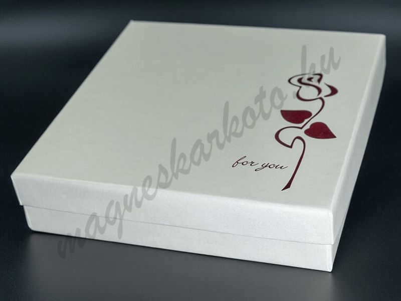 Nyaklánc szettdoboz - krém-piros